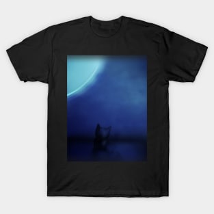 Moonwatching cat T-Shirt